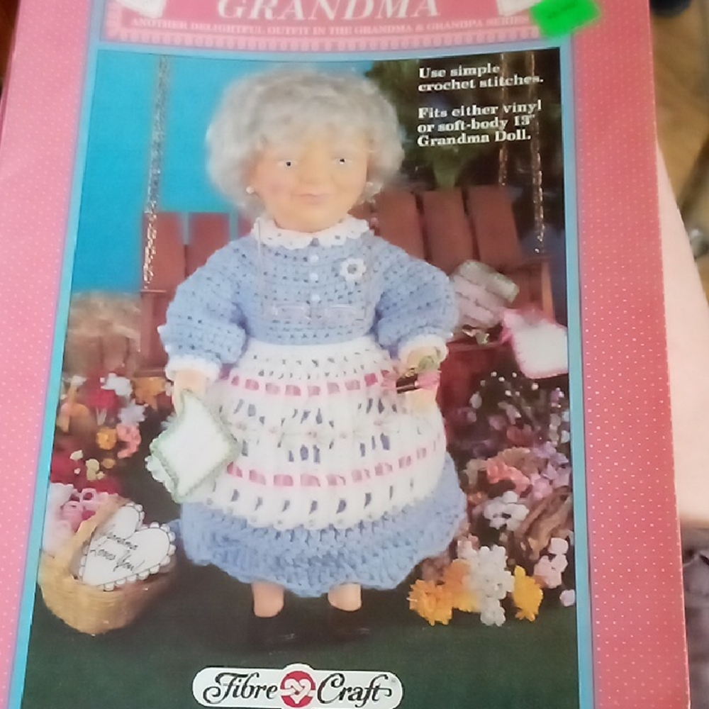 Vintage Needlework Pattern Booklets - Picture 15 of 16